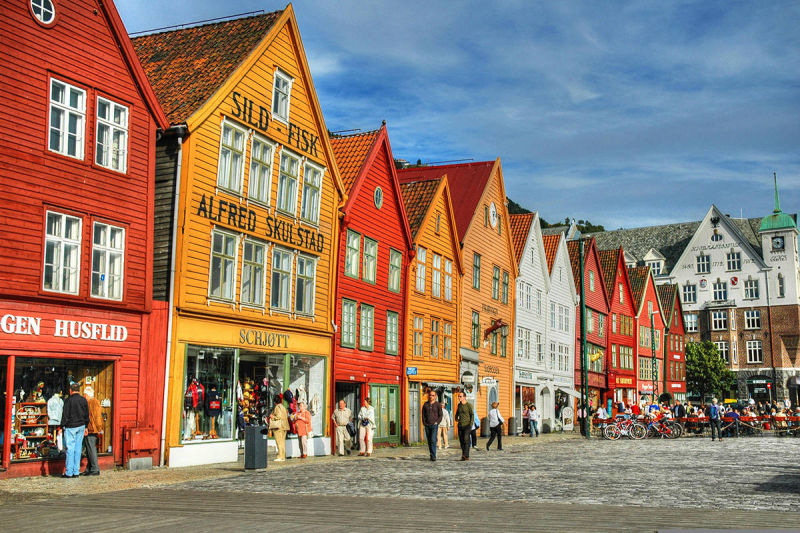 Bergen - Photo © Mario Introia
