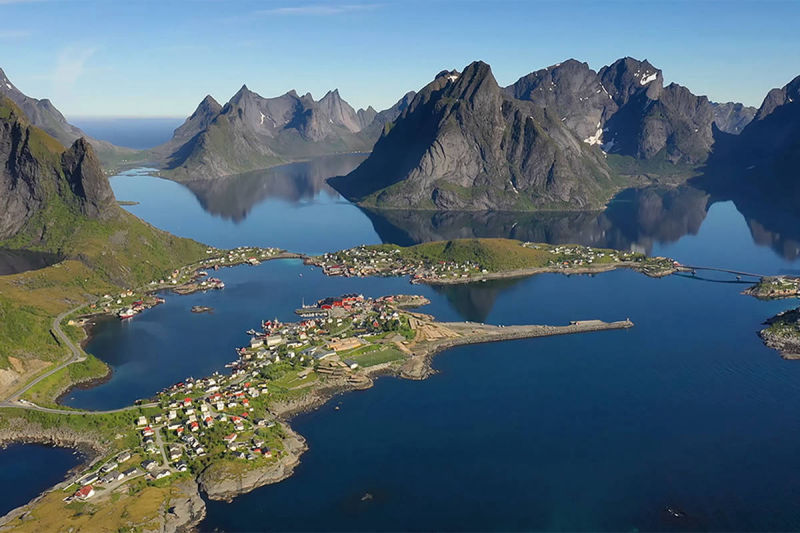Îles Lofoten - Photo © Mario Introia